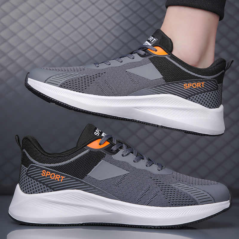 Sneakers di Lusso da Uomo con  - Luxury Lifestyle Outfit recensione e prezzo